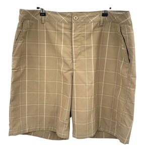 Under Armour Golf Shorts Mens 38R Khaki Windowpane Plaid Performance Preppy